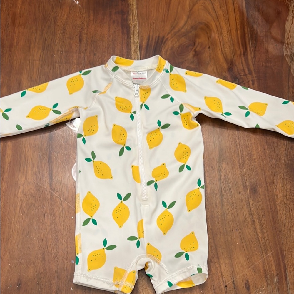 Hanna Andersson Yellow and White Lemon Bodysuit 6-12 mos
